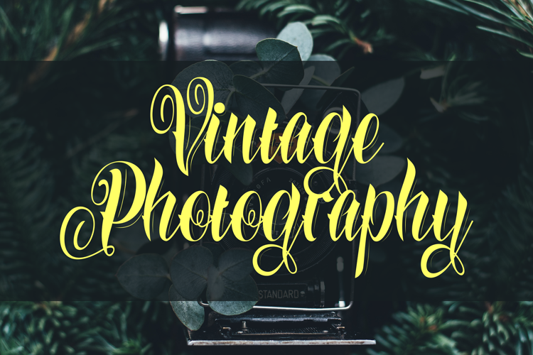 Preview of Azkanio Script Font