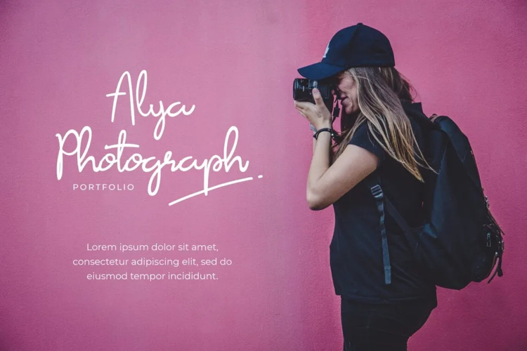 Preview of Elsa Sayonara Luxury Logotype Font