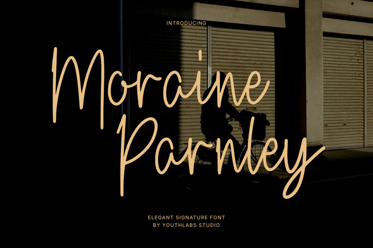Preview of Moraine Parnley Font