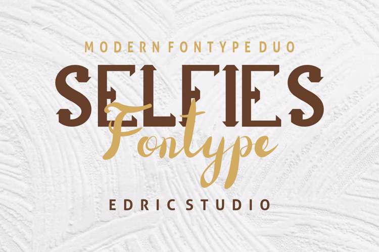 Selfies Serif Font