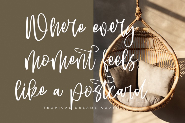 Preview of Alessandra Flowstar VERSIO Font